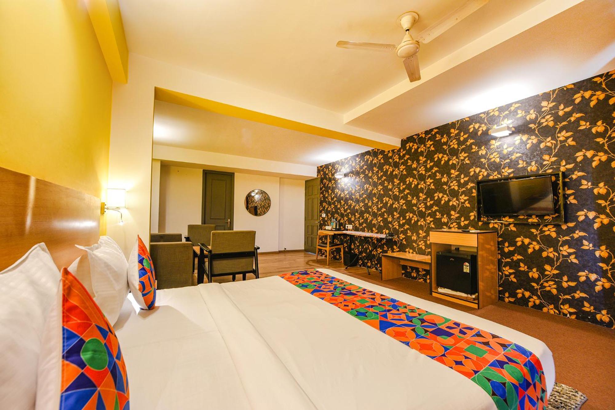 גורגאון Fabhotel Old Meple Leaf מראה חיצוני תמונה