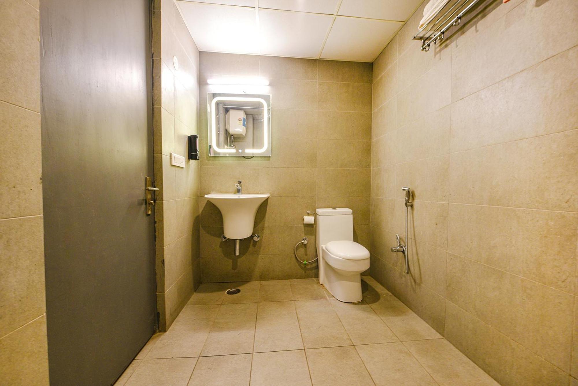 גורגאון Fabhotel Old Meple Leaf מראה חיצוני תמונה