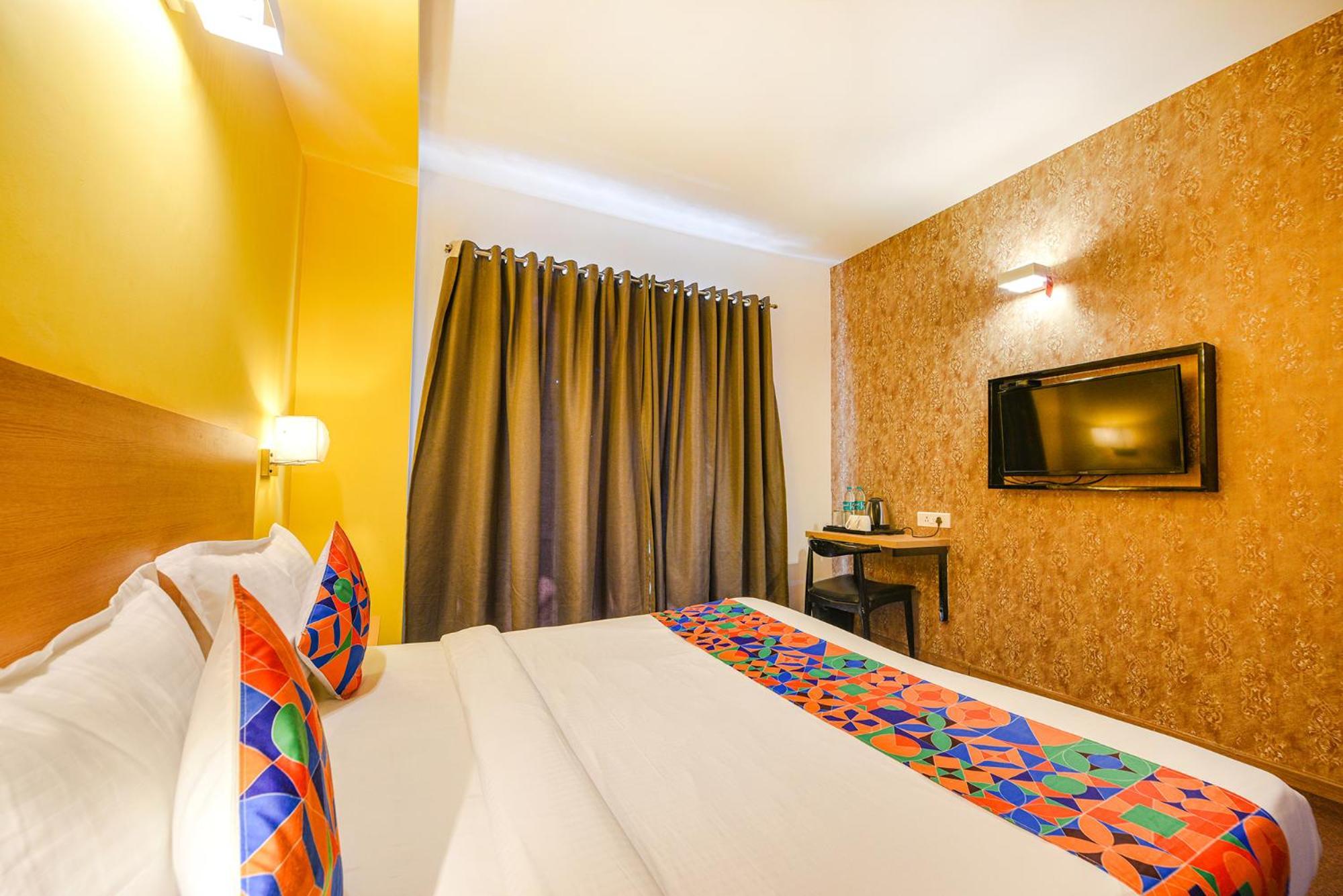 גורגאון Fabhotel Old Meple Leaf מראה חיצוני תמונה