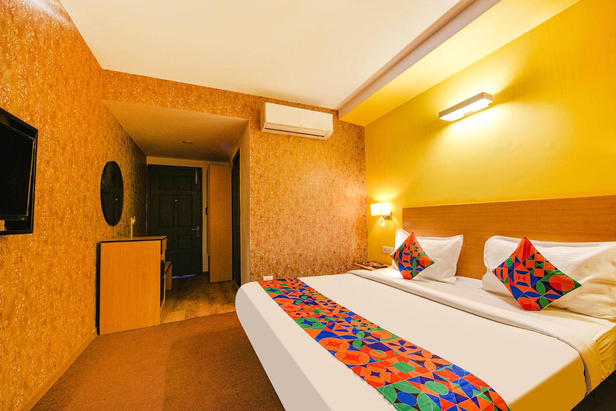 גורגאון Fabhotel Old Meple Leaf מראה חיצוני תמונה